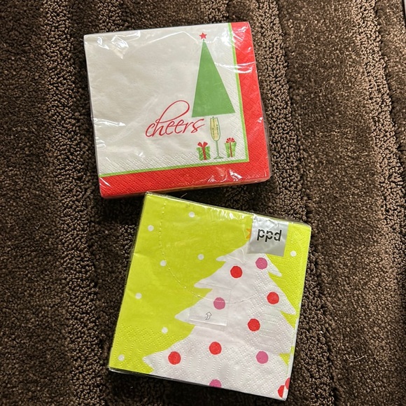NWT holiday paper cocktail napkin bundle $6 or FREE w/bundle - Picture 1 of 2